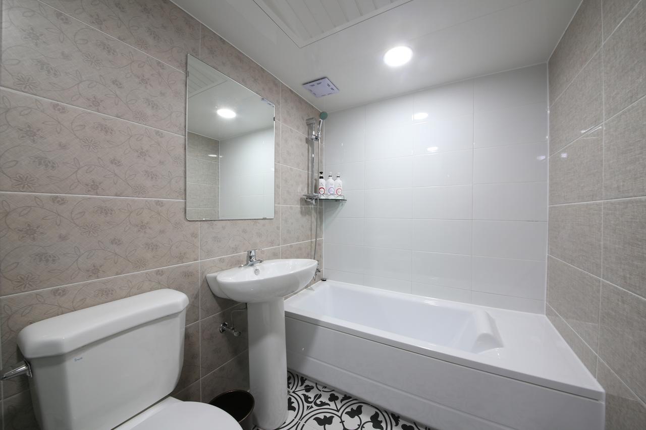 Gumi Art Hotel מראה חיצוני תמונה